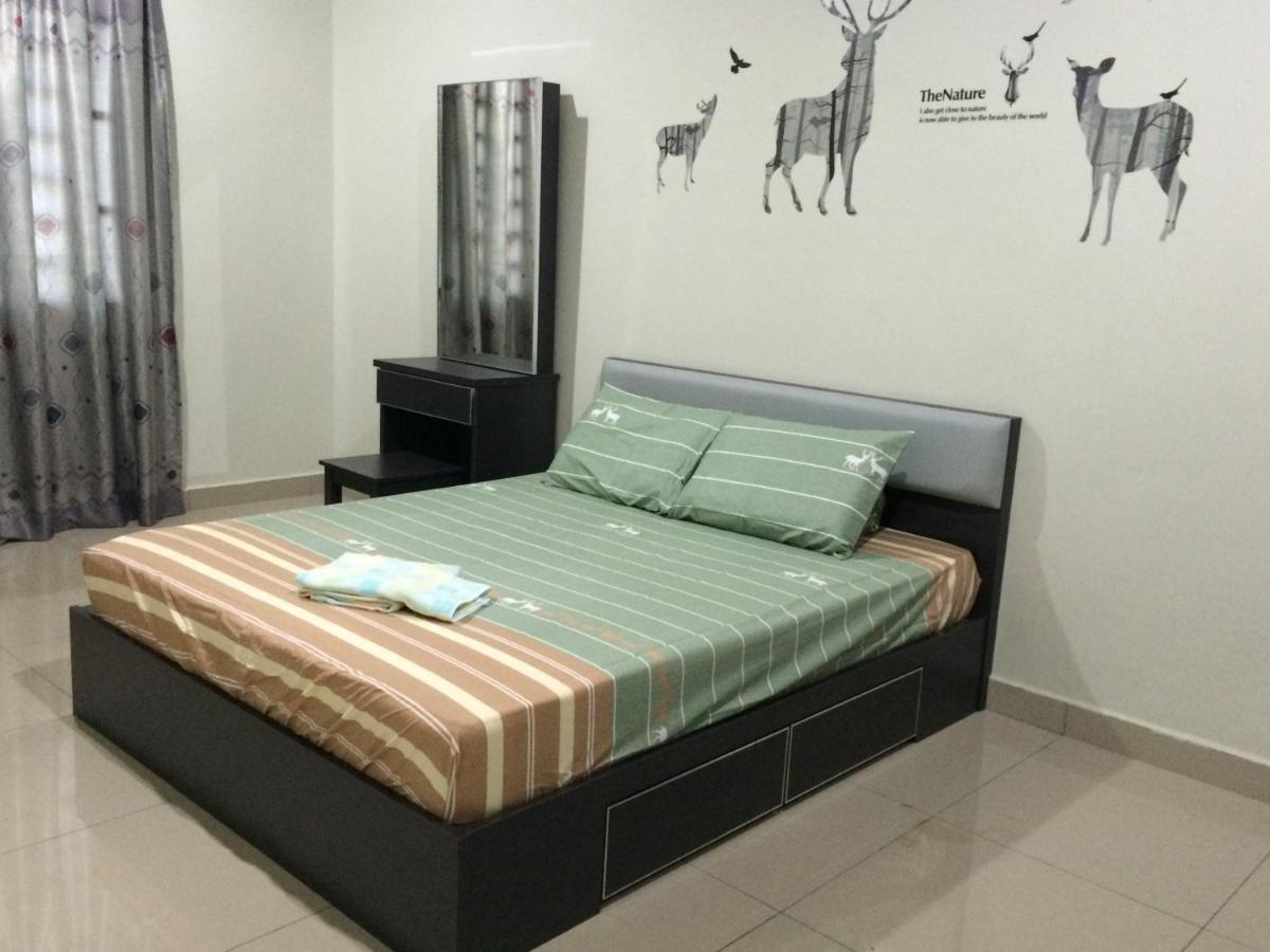 Sri Manjung Ma Maison Homestay Lumut Eksteriør billede
